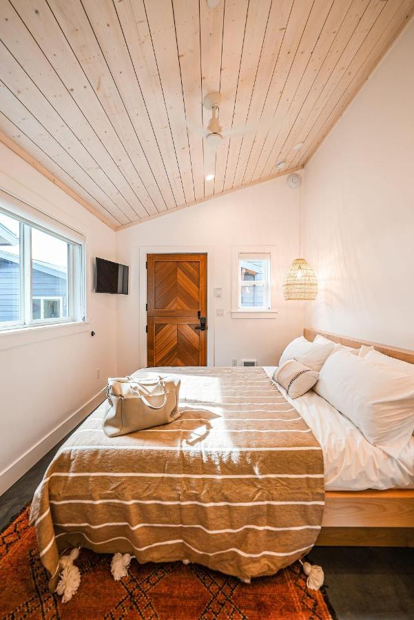 Mini Shortboard Room With A Queen Bed شاطئ ستينسون المظهر الخارجي الصورة